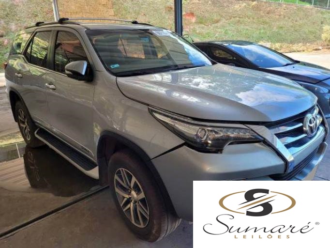 TOYOTA HILUX SW4 2016